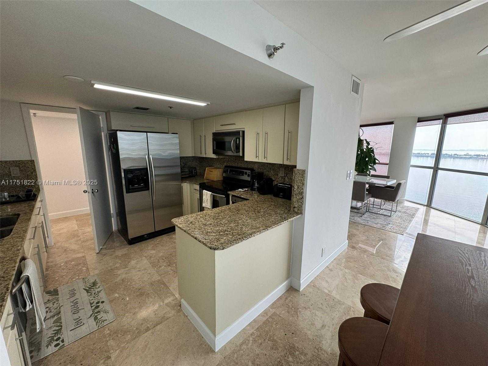 Small Image of 2025 BRICKELL AVE #901, Miami Number 11