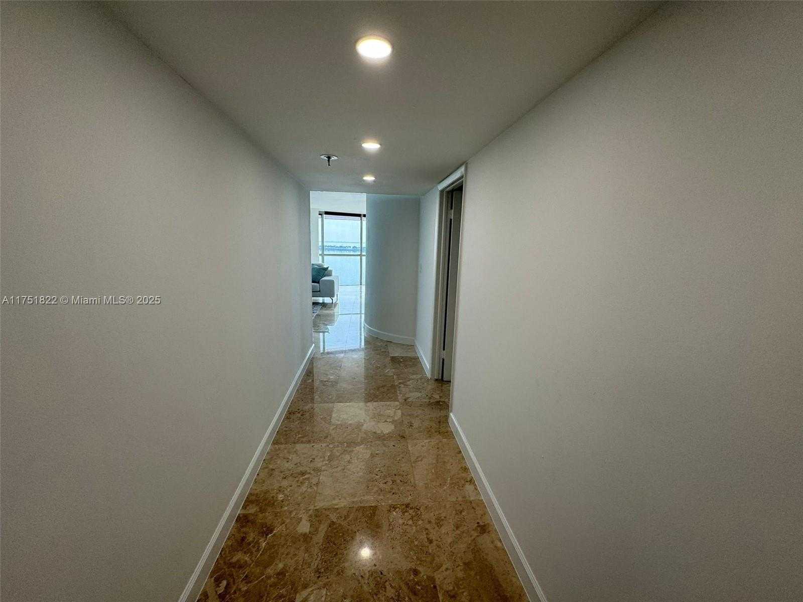 Small Image of 2025 BRICKELL AVE #901, Miami Number 15