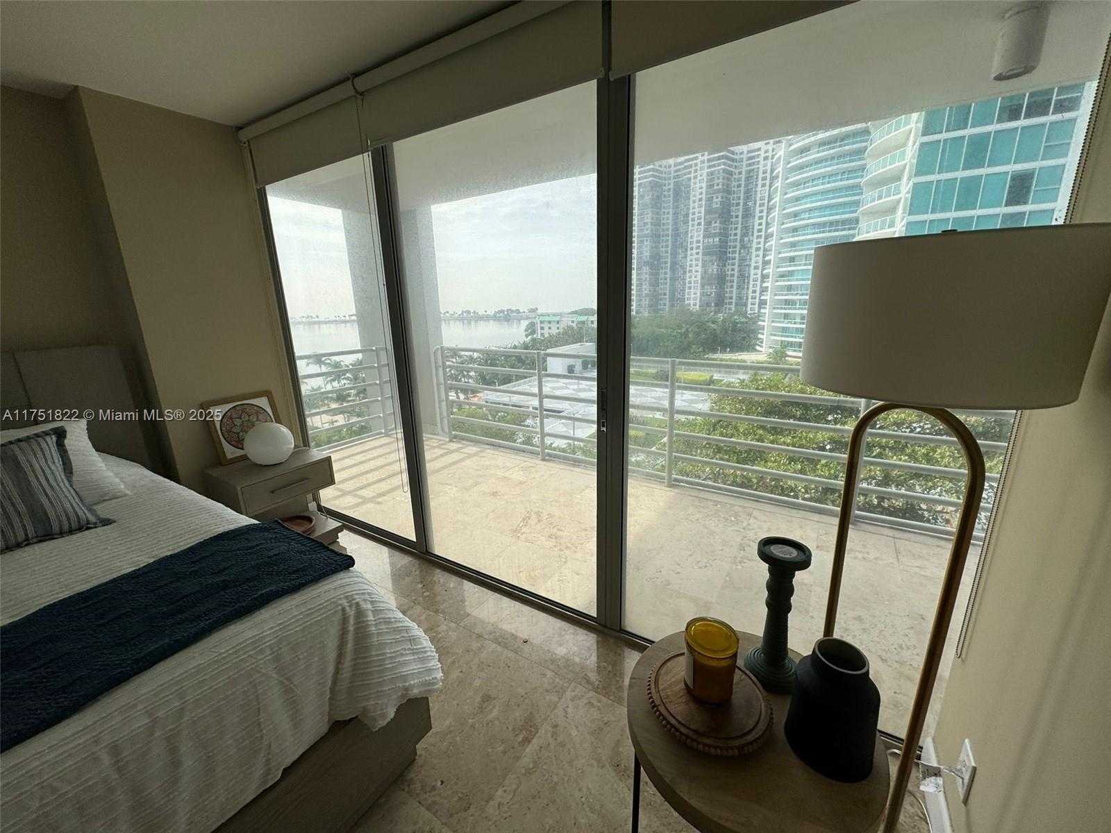 Small Image of 2025 BRICKELL AVE #901, Miami Number 25