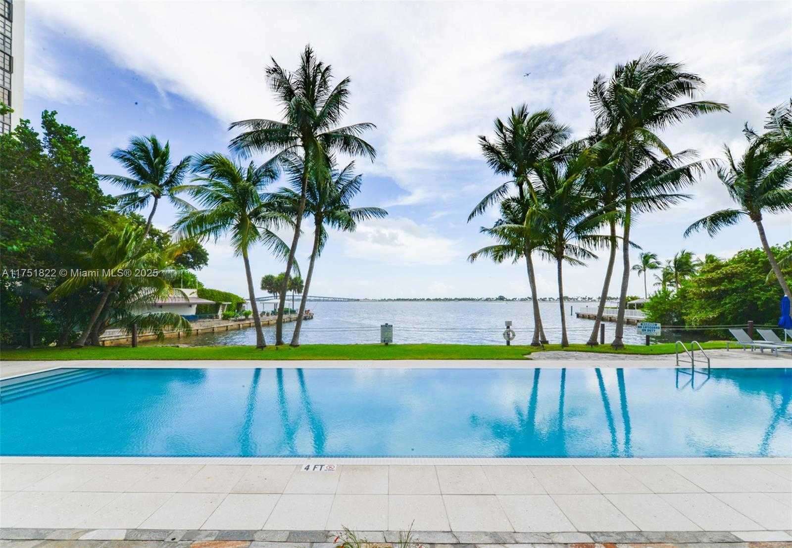 Small Image of 2025 BRICKELL AVE #901, Miami Number 31