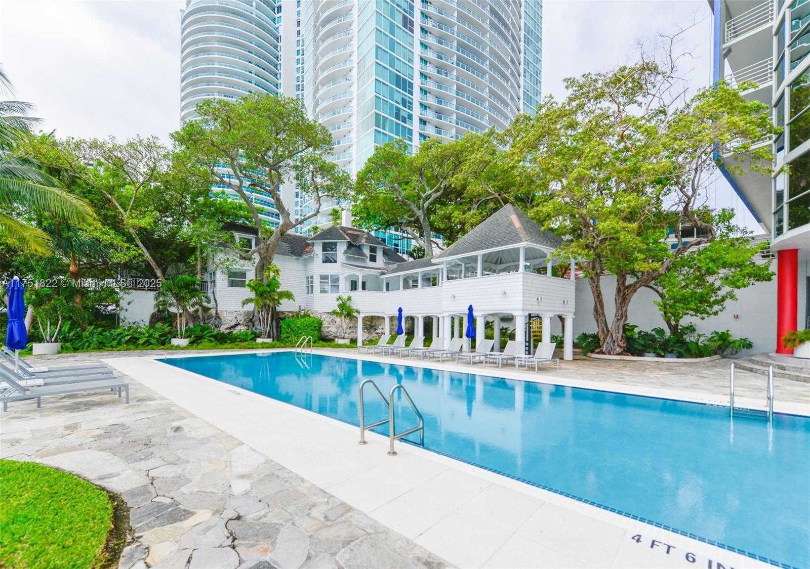 Small Image of 2025 BRICKELL AVE #901, Miami Number 33