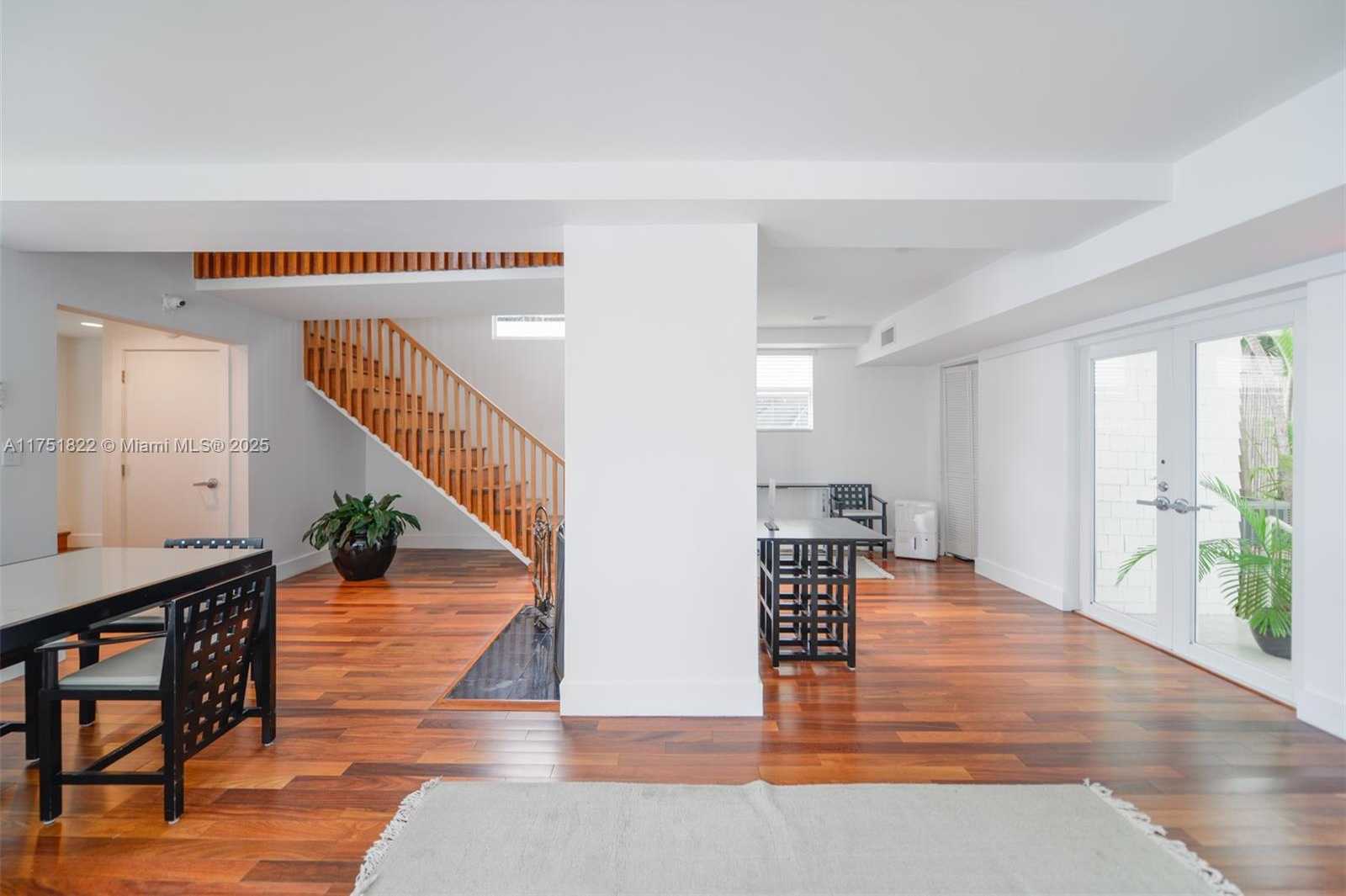 Small Image of 2025 BRICKELL AVE #901, Miami Number 38