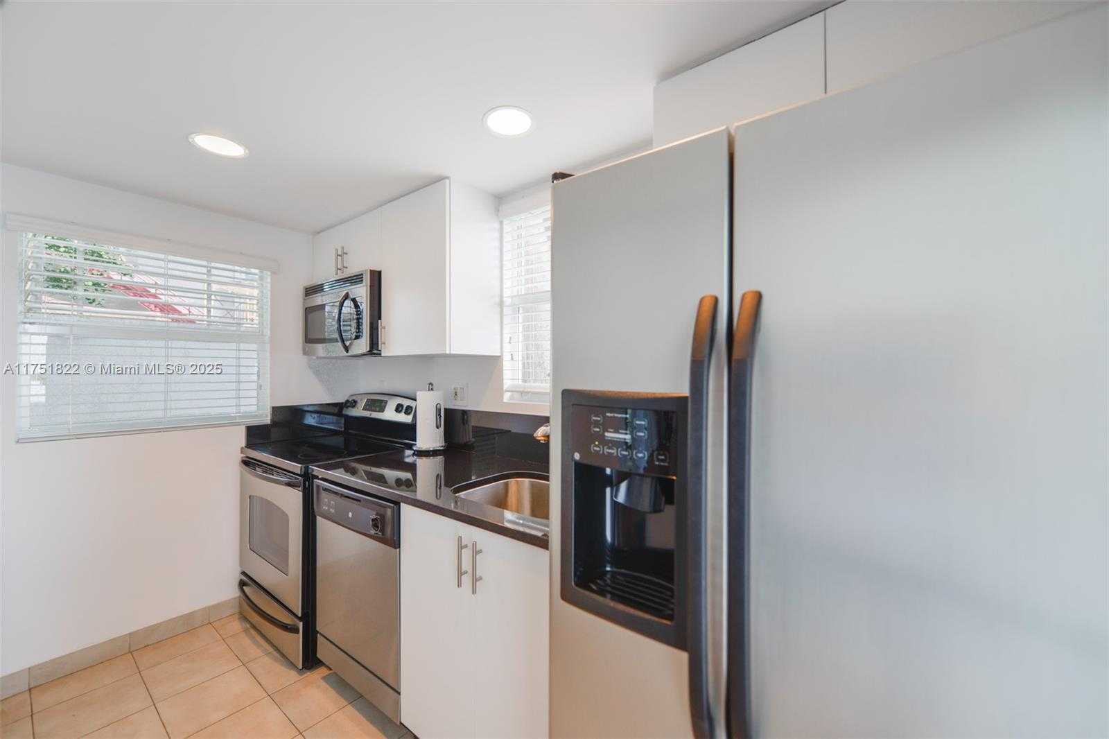 Small Image of 2025 BRICKELL AVE #901, Miami Number 40