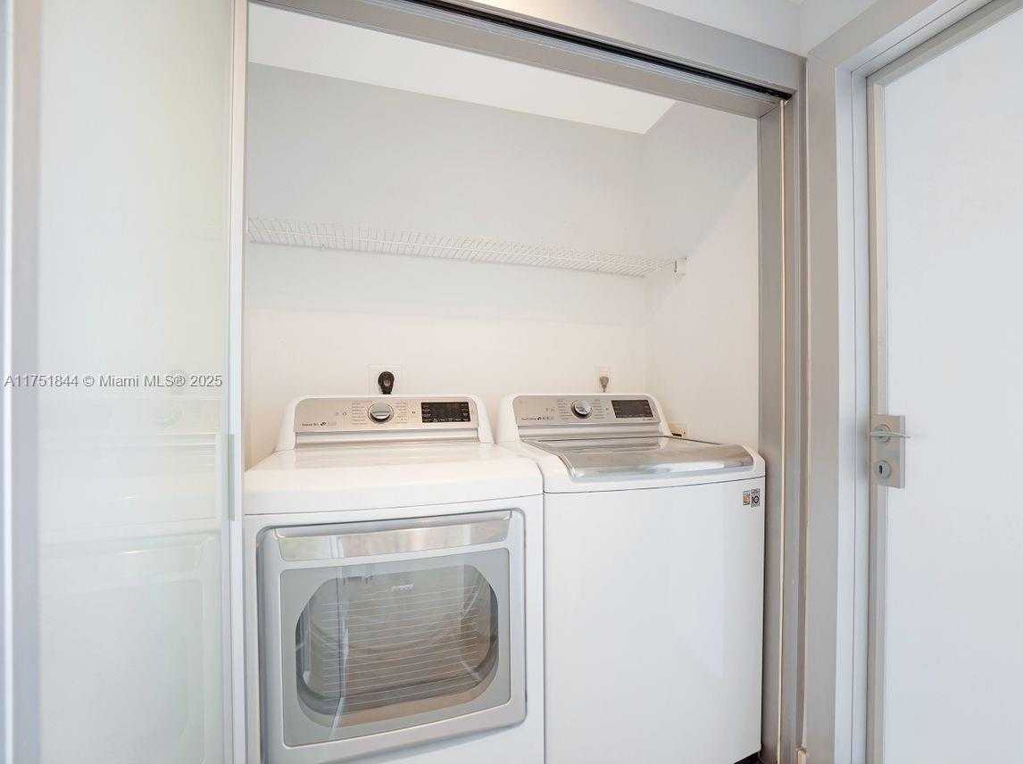 Small Image of 6365 COLLINS AVE #4002, Miami Beach Number 20