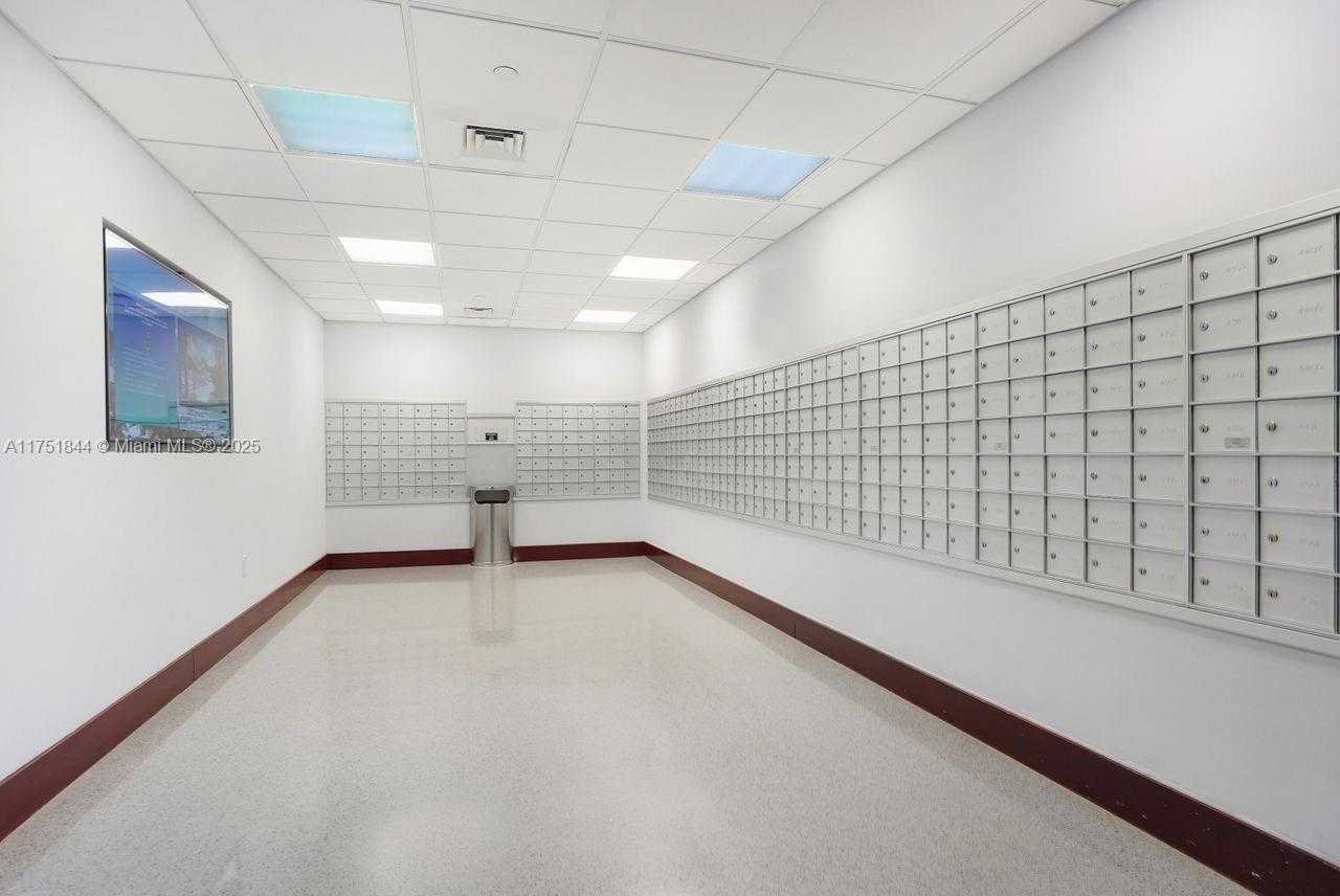 Small Image of 6365 COLLINS AVE #4002, Miami Beach Number 28