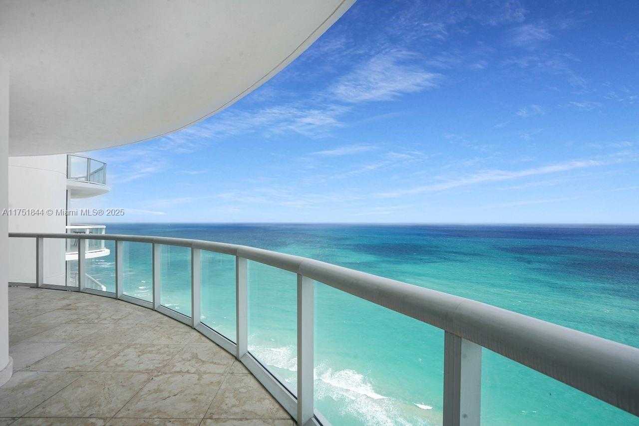 Small Image of 6365 COLLINS AVE #4002, Miami Beach Number 5