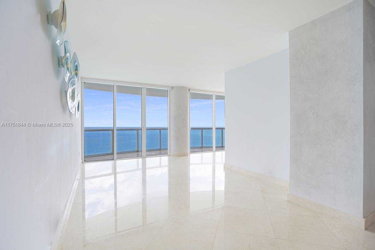 Small Image of 6365 COLLINS AVE #4002, Miami Beach Number 7