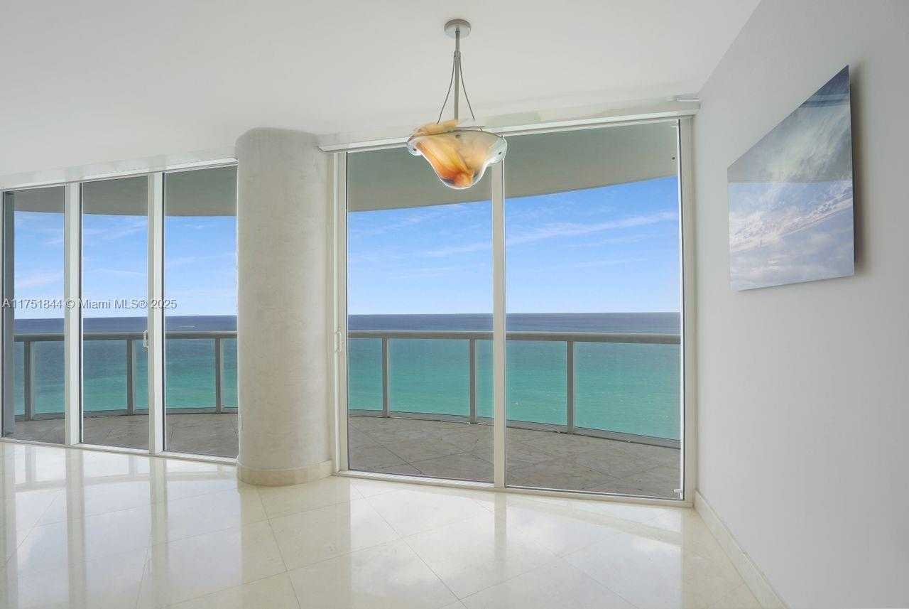 Small Image of 6365 COLLINS AVE #4002, Miami Beach Number 9
