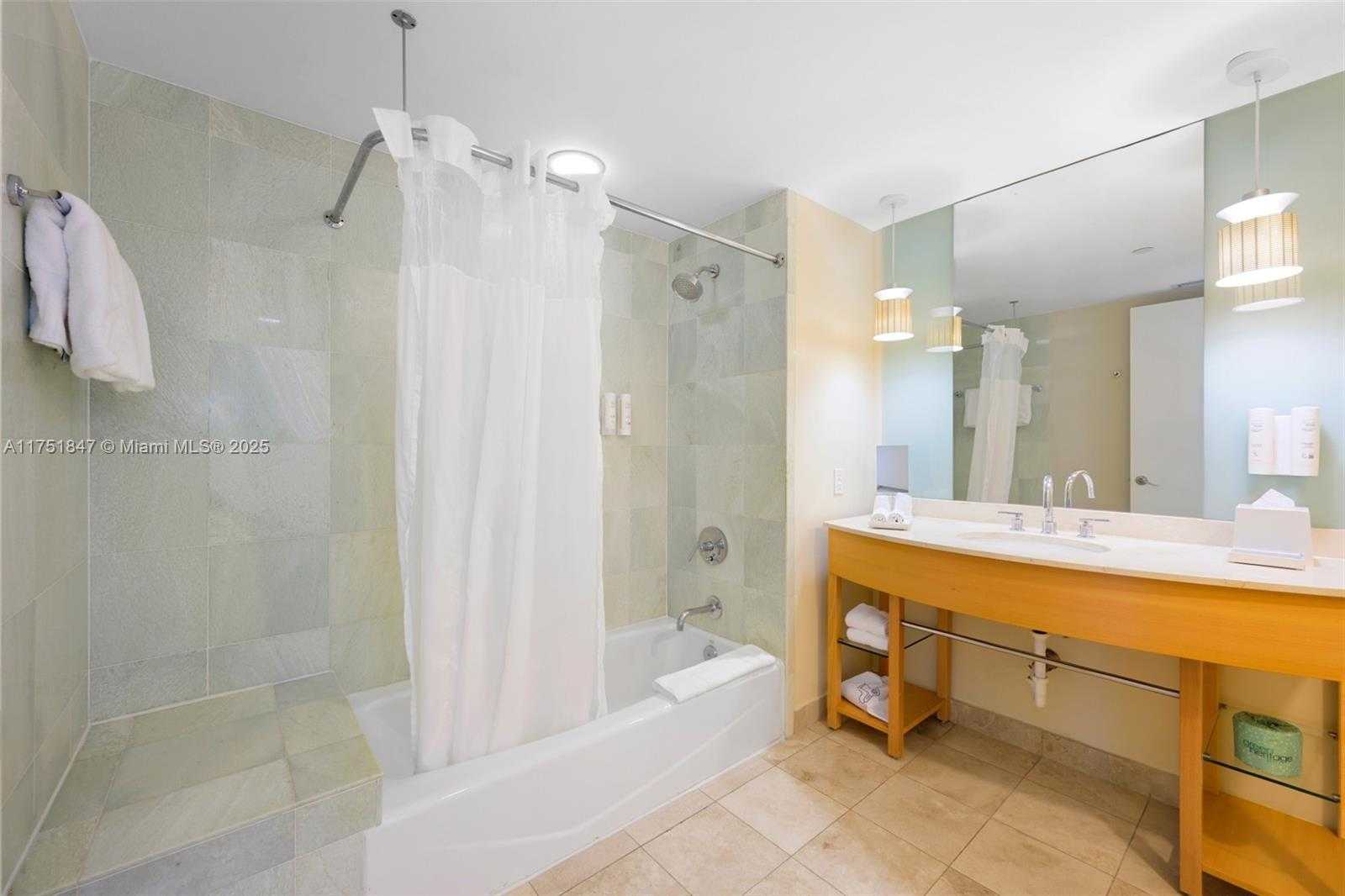 Small Image of 18683 Collins Ave, Sunny Isles Beach, FL 33160, USA Number 12