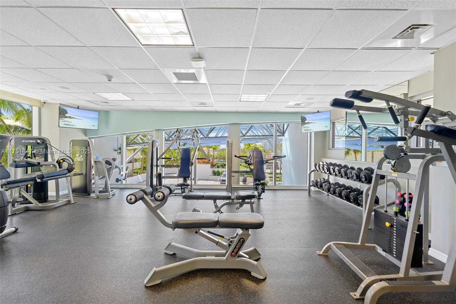 Small Image of 18683 Collins Ave, Sunny Isles Beach, FL 33160, USA Number 20