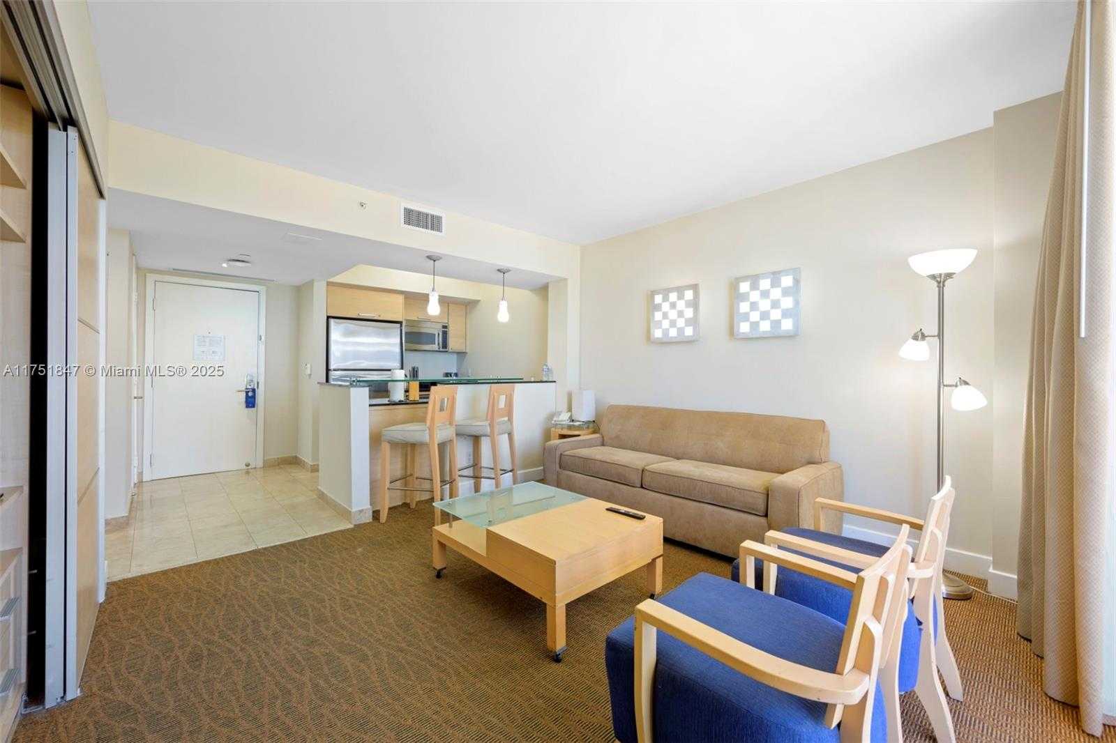 Small Image of 18683 Collins Ave, Sunny Isles Beach, FL 33160, USA Number 4