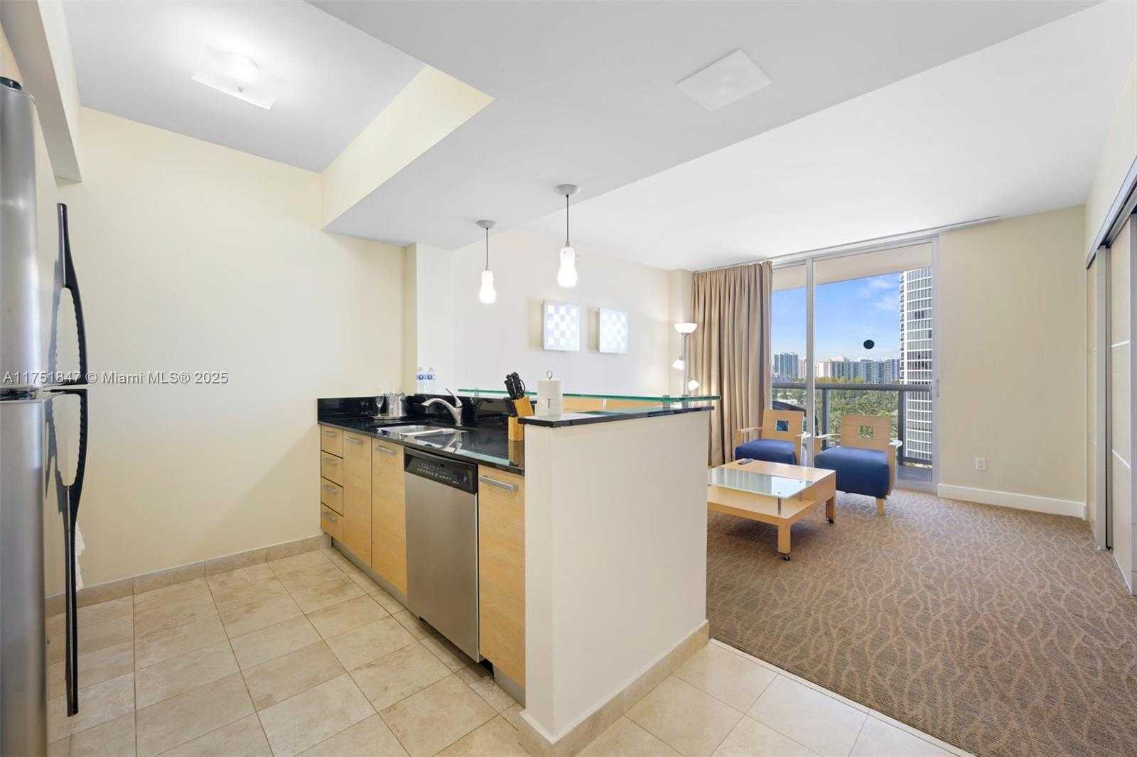 Small Image of 18683 Collins Ave, Sunny Isles Beach, FL 33160, USA Number 6