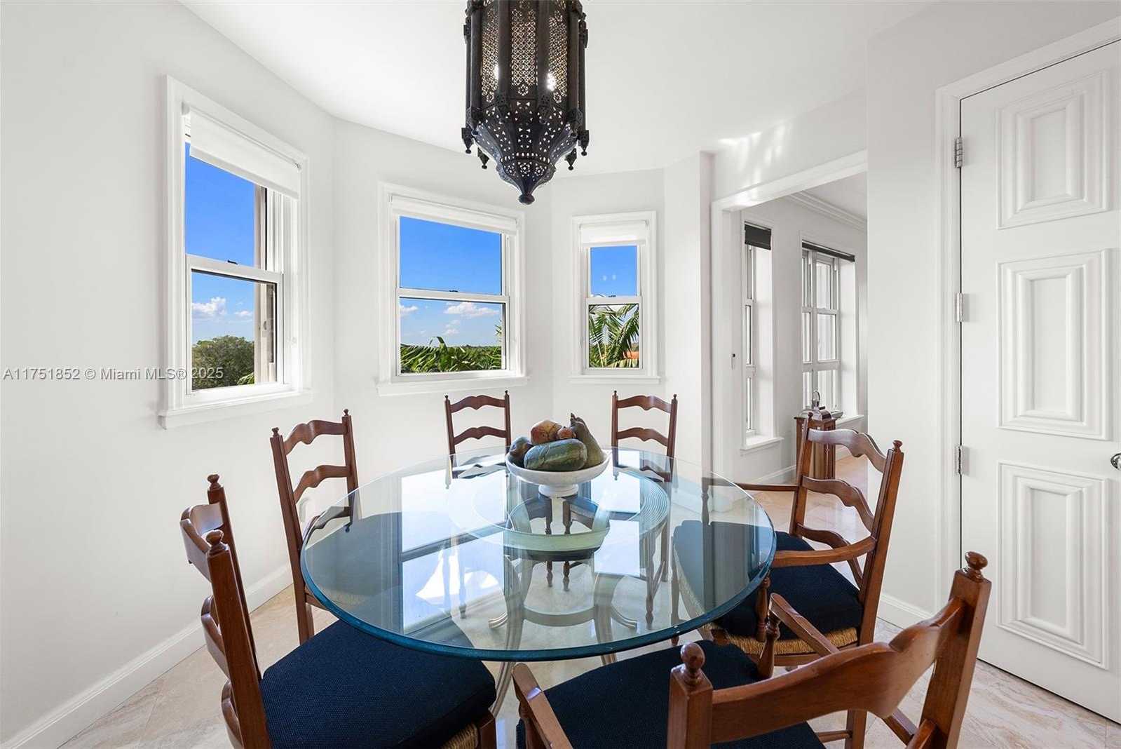 Small Image of 13633 DEERING BAY DR #256, Coral Gables Number 10