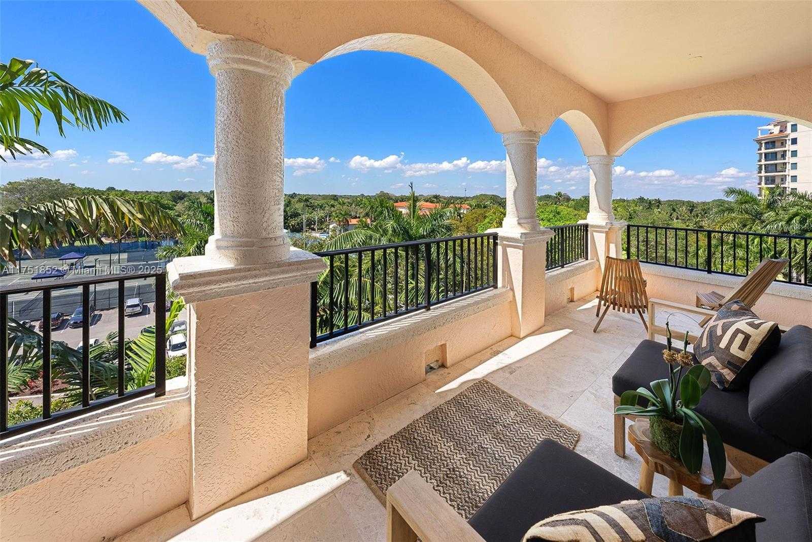 Small Image of 13633 DEERING BAY DR #256, Coral Gables Number 29