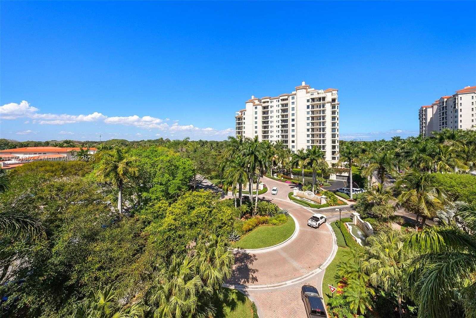 Small Image of 13633 DEERING BAY DR #256, Coral Gables Number 33