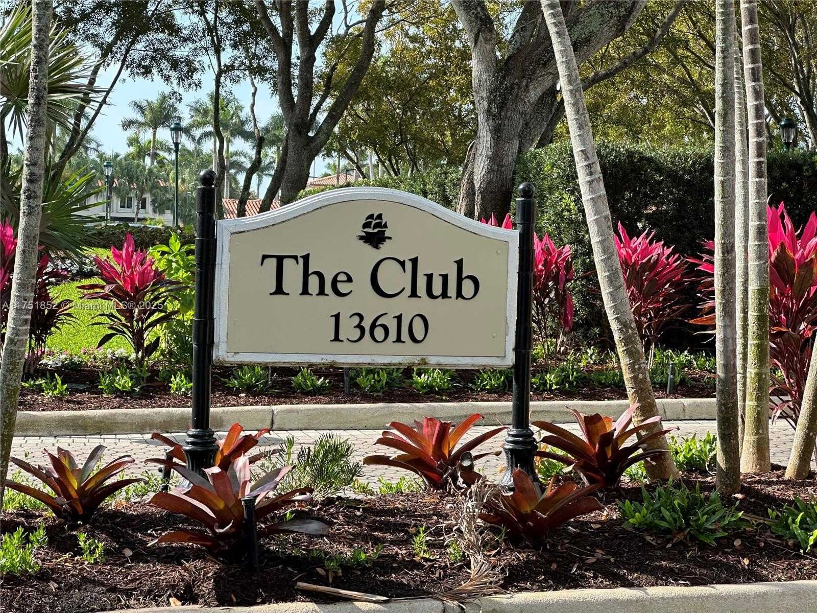 Small Image of 13633 DEERING BAY DR #256, Coral Gables Number 39