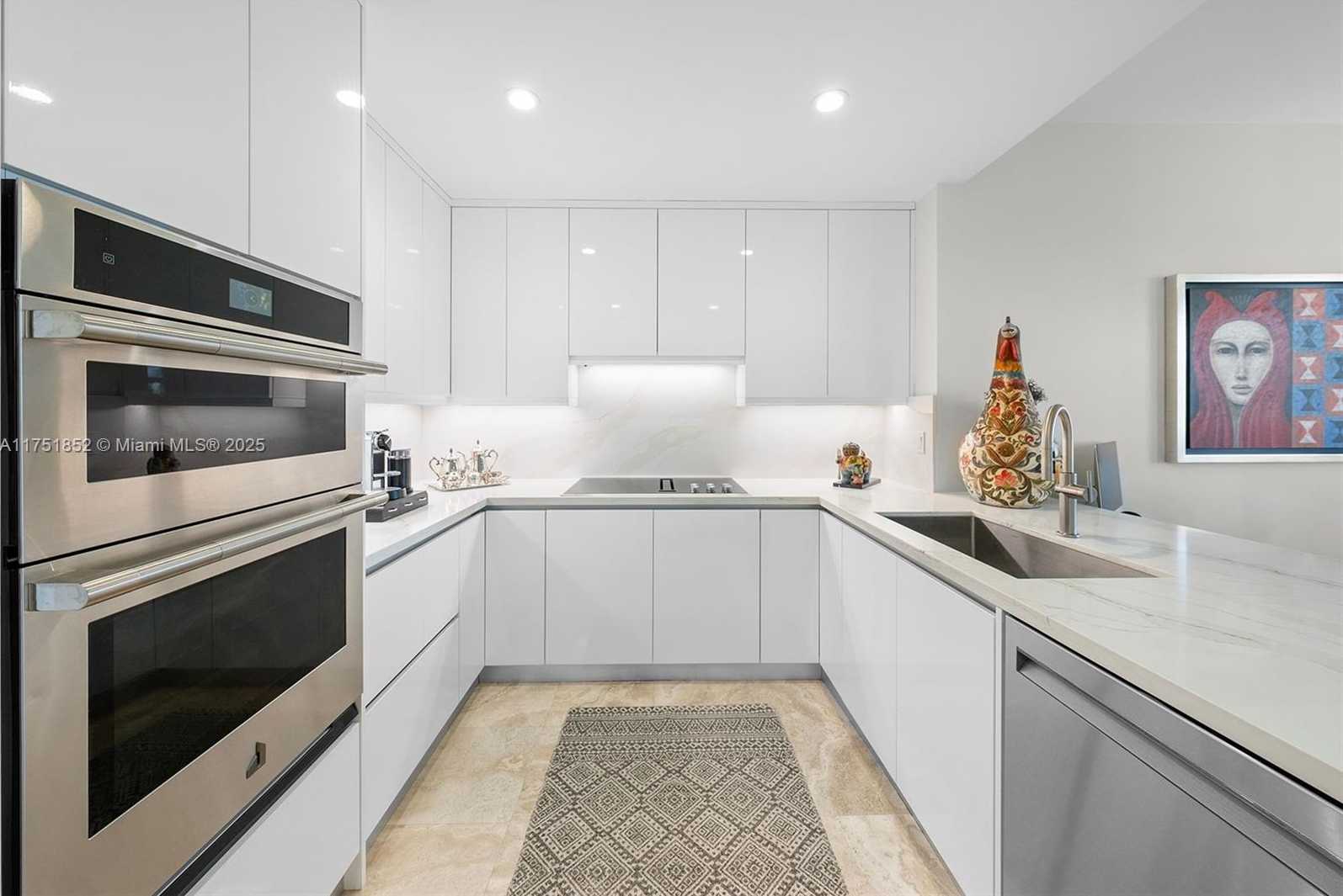 Small Image of 13633 DEERING BAY DR #256, Coral Gables Number 7