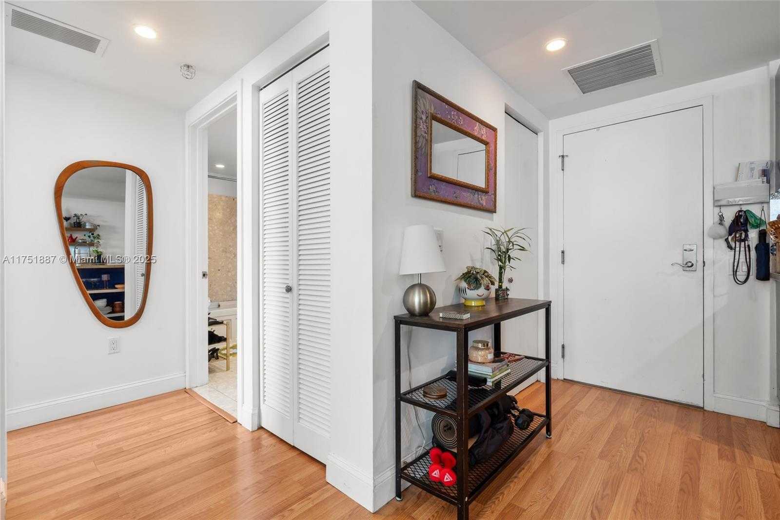 Small Image of 185 SOUTH WEST 7TH ST #2508, Miami Number 2