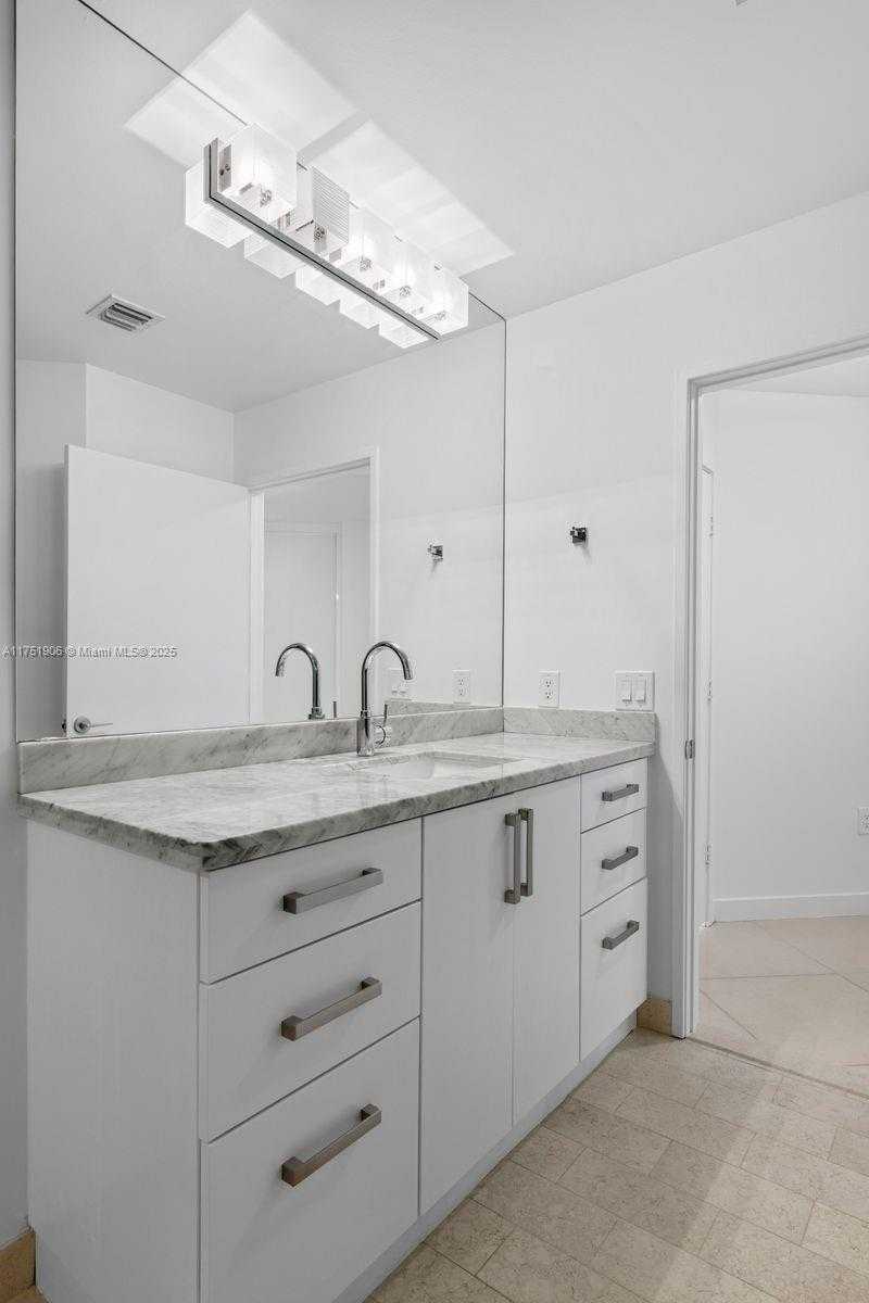 Small Image of 1111 SOUTH WEST 1ST AVE #2914-N, Miami Number 8