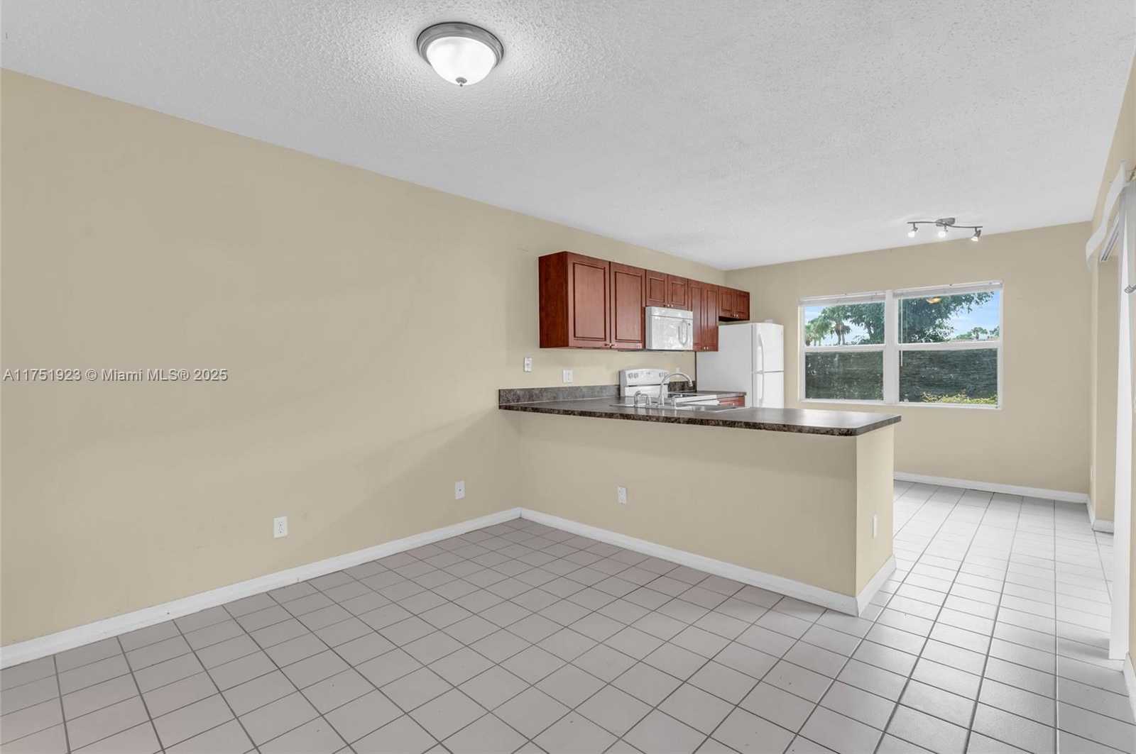 Small Image of 3104 KINGSTON CT #11D, West Palm Beach Number 10