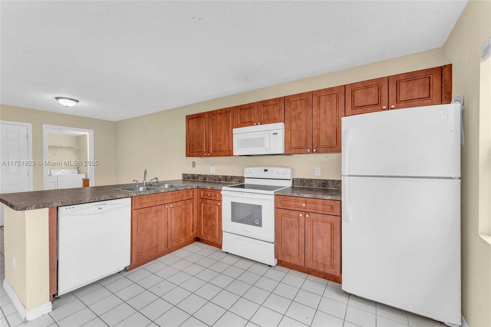 Small Image of 3104 KINGSTON CT #11D, West Palm Beach Number 12
