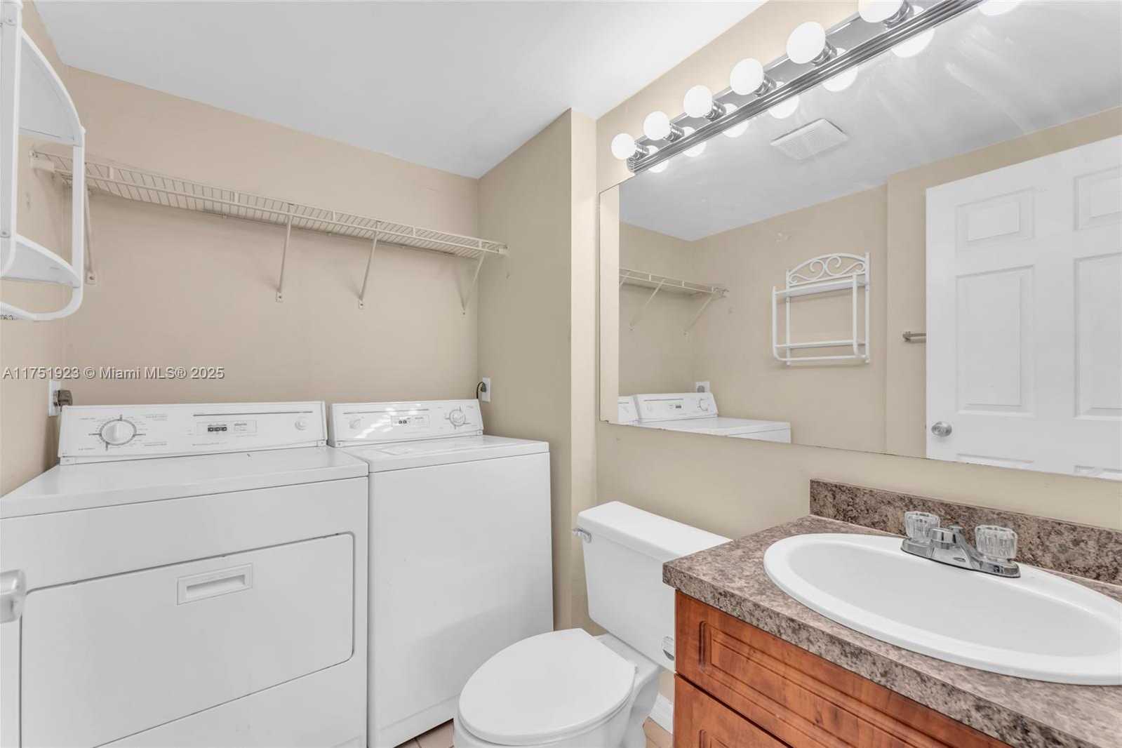 Small Image of 3104 KINGSTON CT #11D, West Palm Beach Number 15