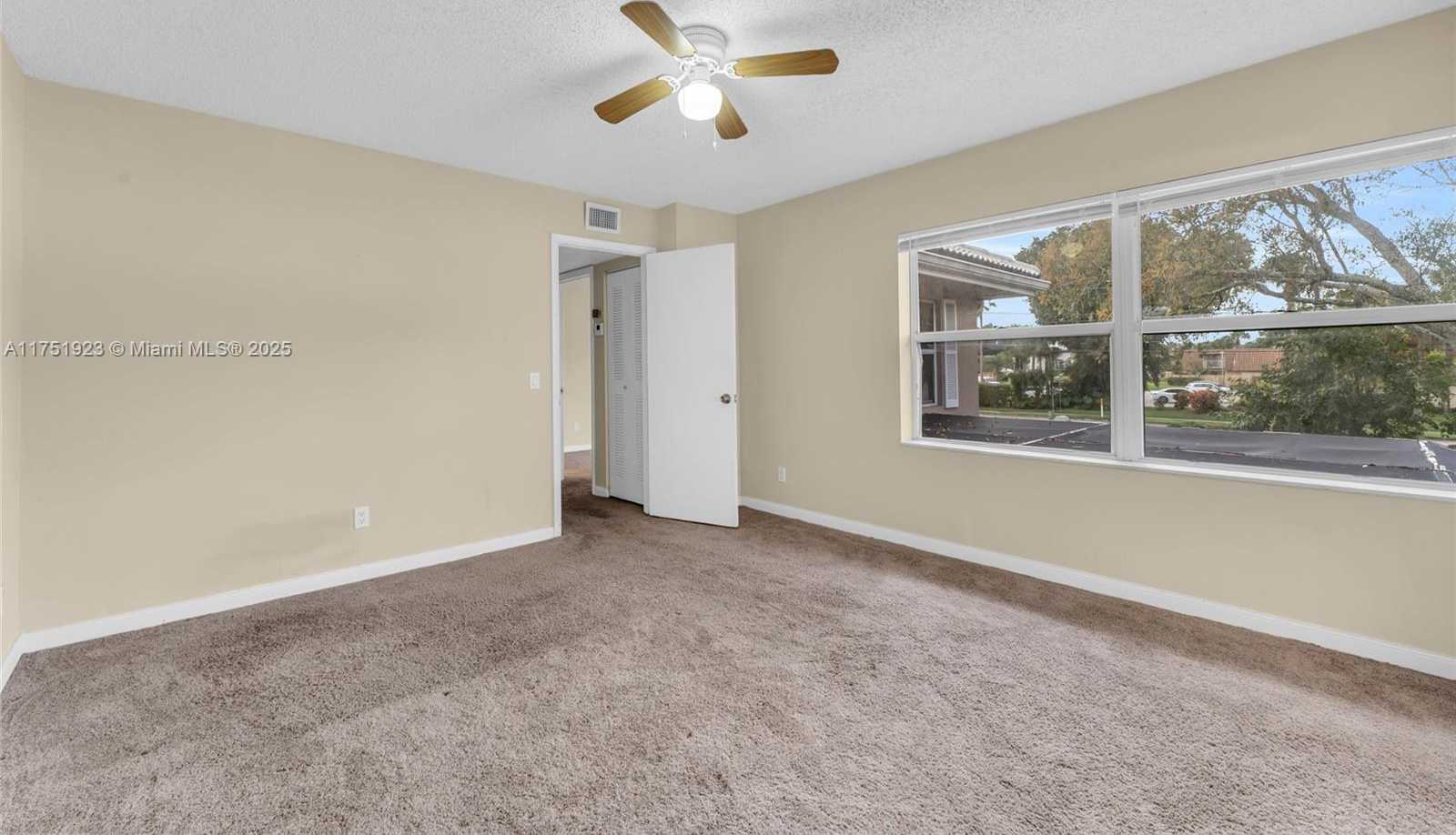 Small Image of 3104 KINGSTON CT #11D, West Palm Beach Number 18