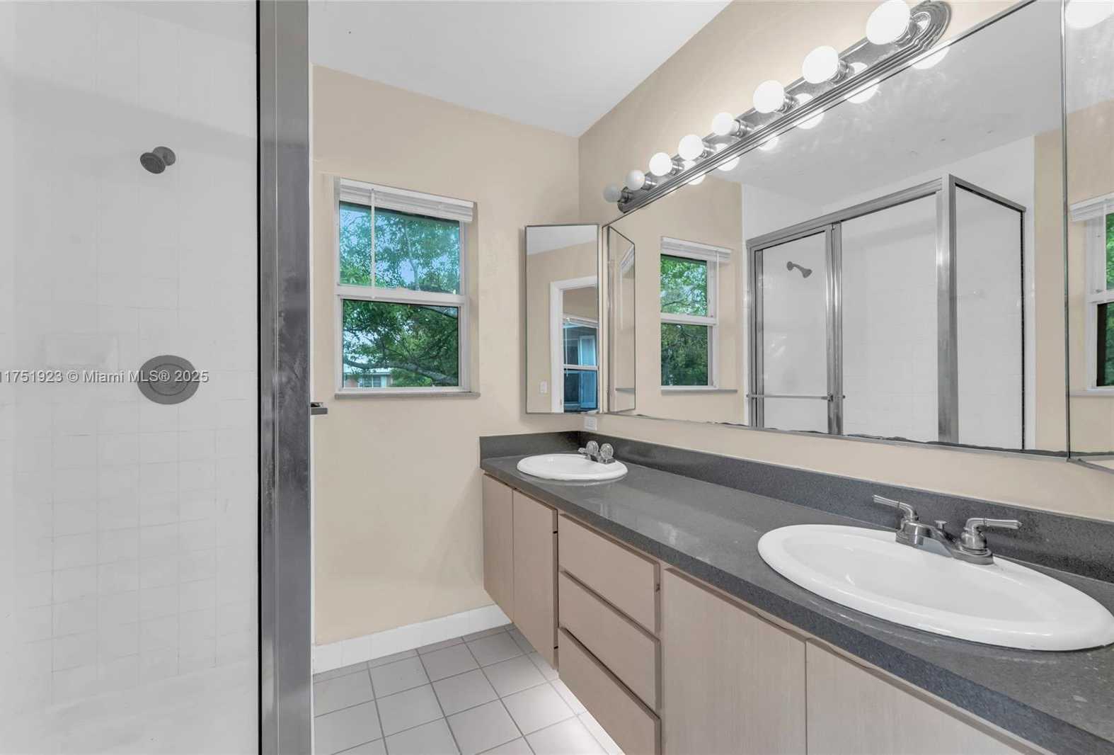 Small Image of 3104 KINGSTON CT #11D, West Palm Beach Number 19