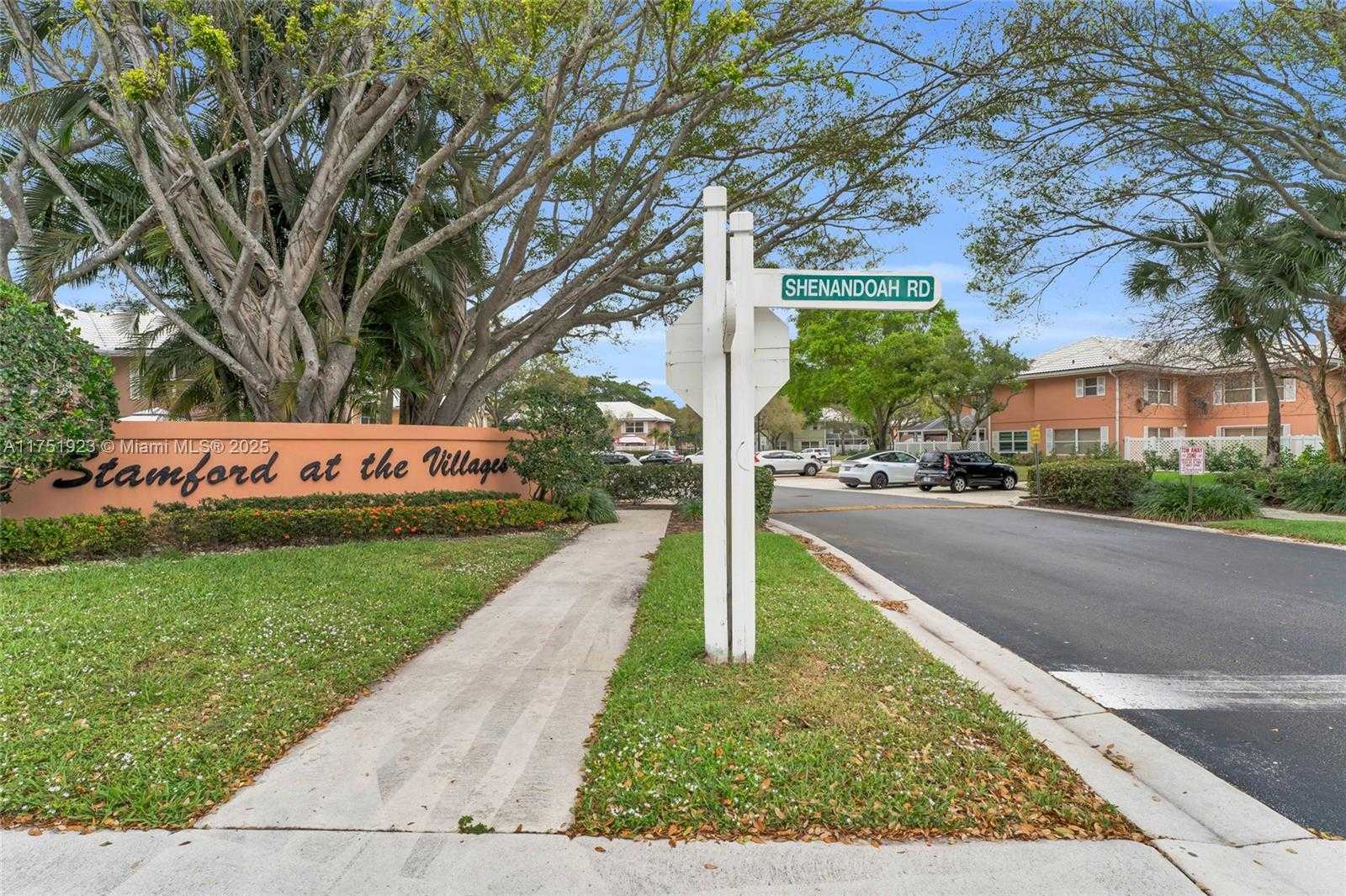 Small Image of 3104 KINGSTON CT #11D, West Palm Beach Number 24
