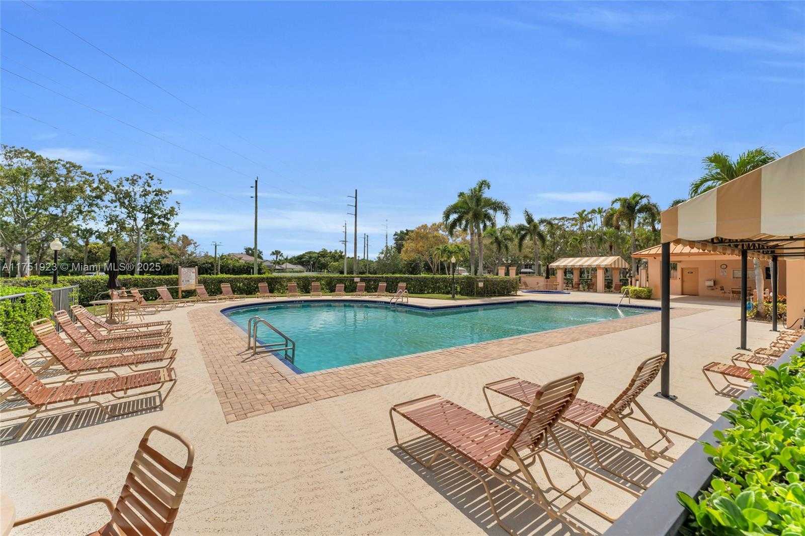 Small Image of 3104 KINGSTON CT #11D, West Palm Beach Number 33