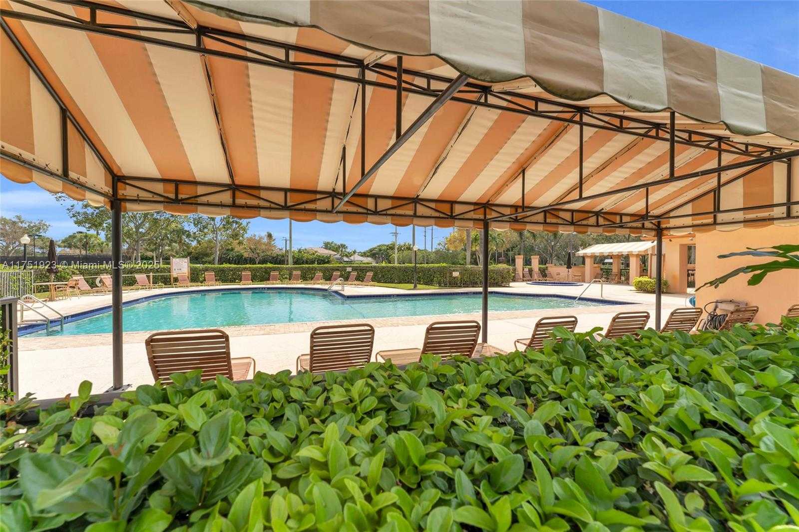 Small Image of 3104 KINGSTON CT #11D, West Palm Beach Number 34