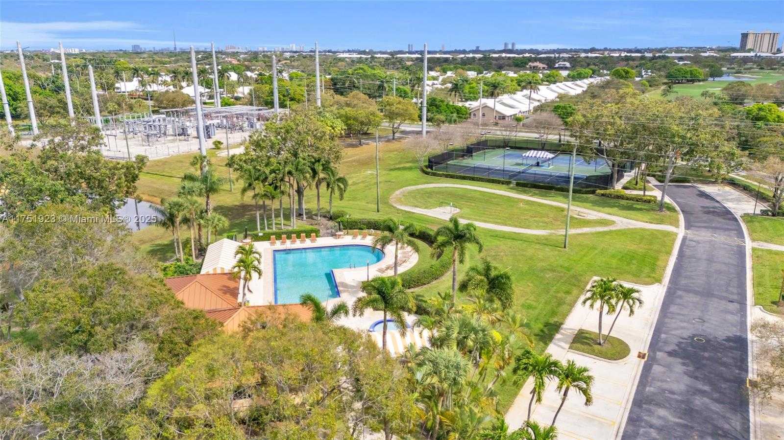 Small Image of 3104 KINGSTON CT #11D, West Palm Beach Number 35
