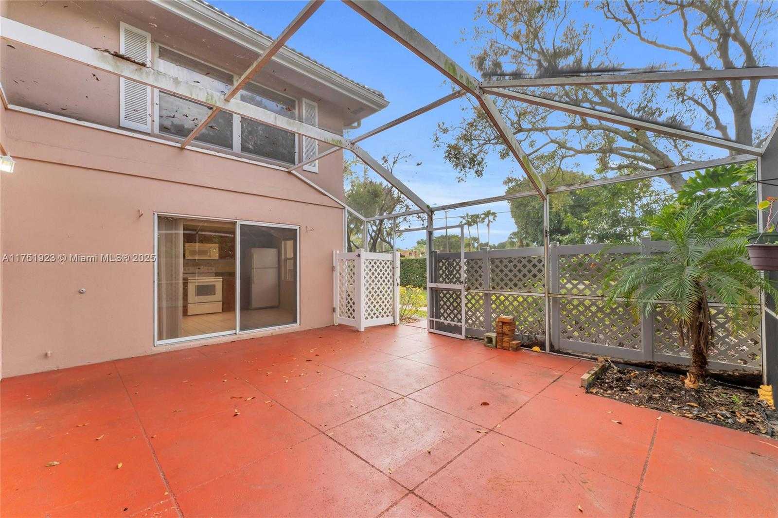 Small Image of 3104 KINGSTON CT #11D, West Palm Beach Number 4