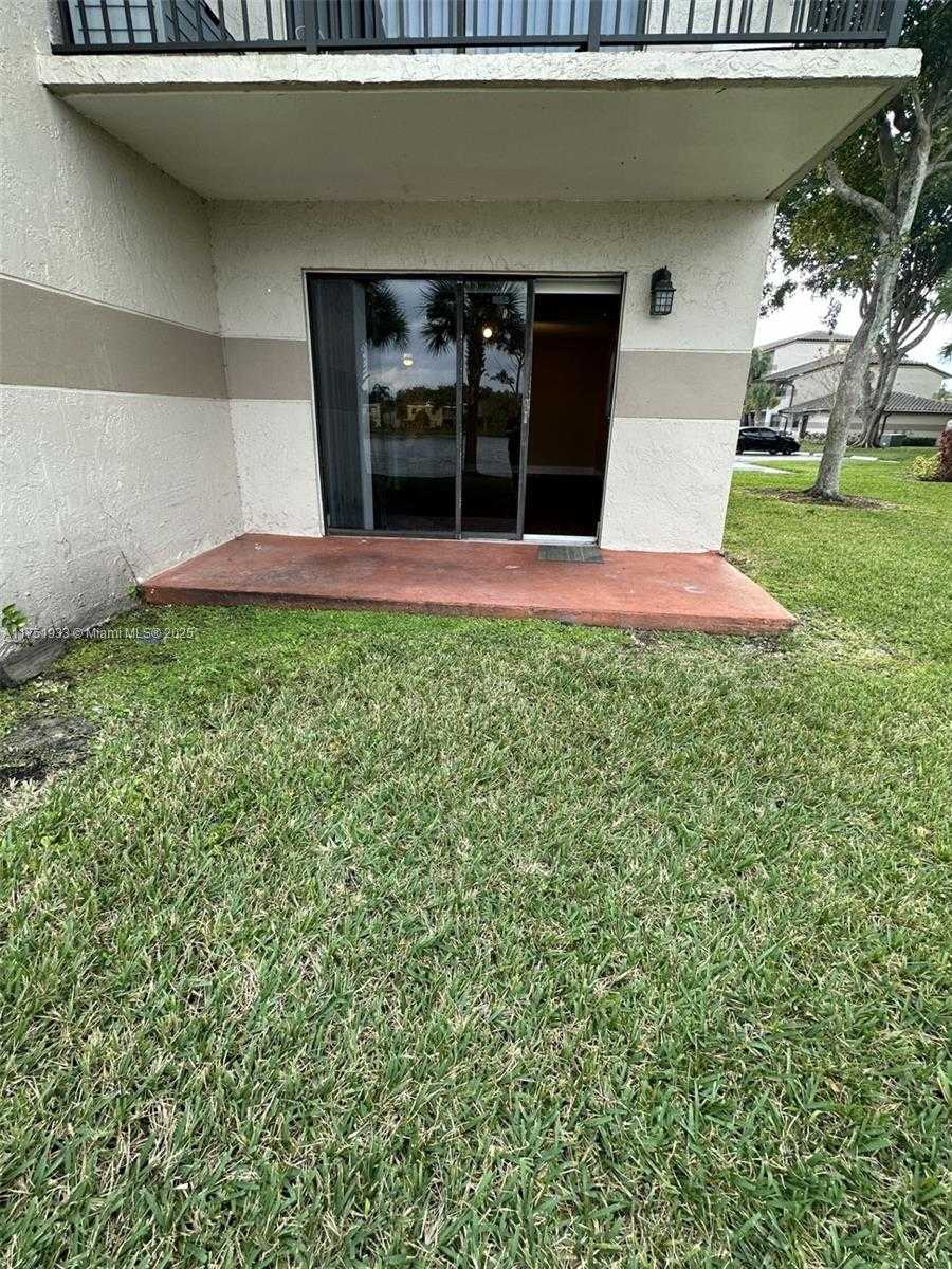 Small Image of 9783 NOB HILL CT #9783, Sunrise Number 19