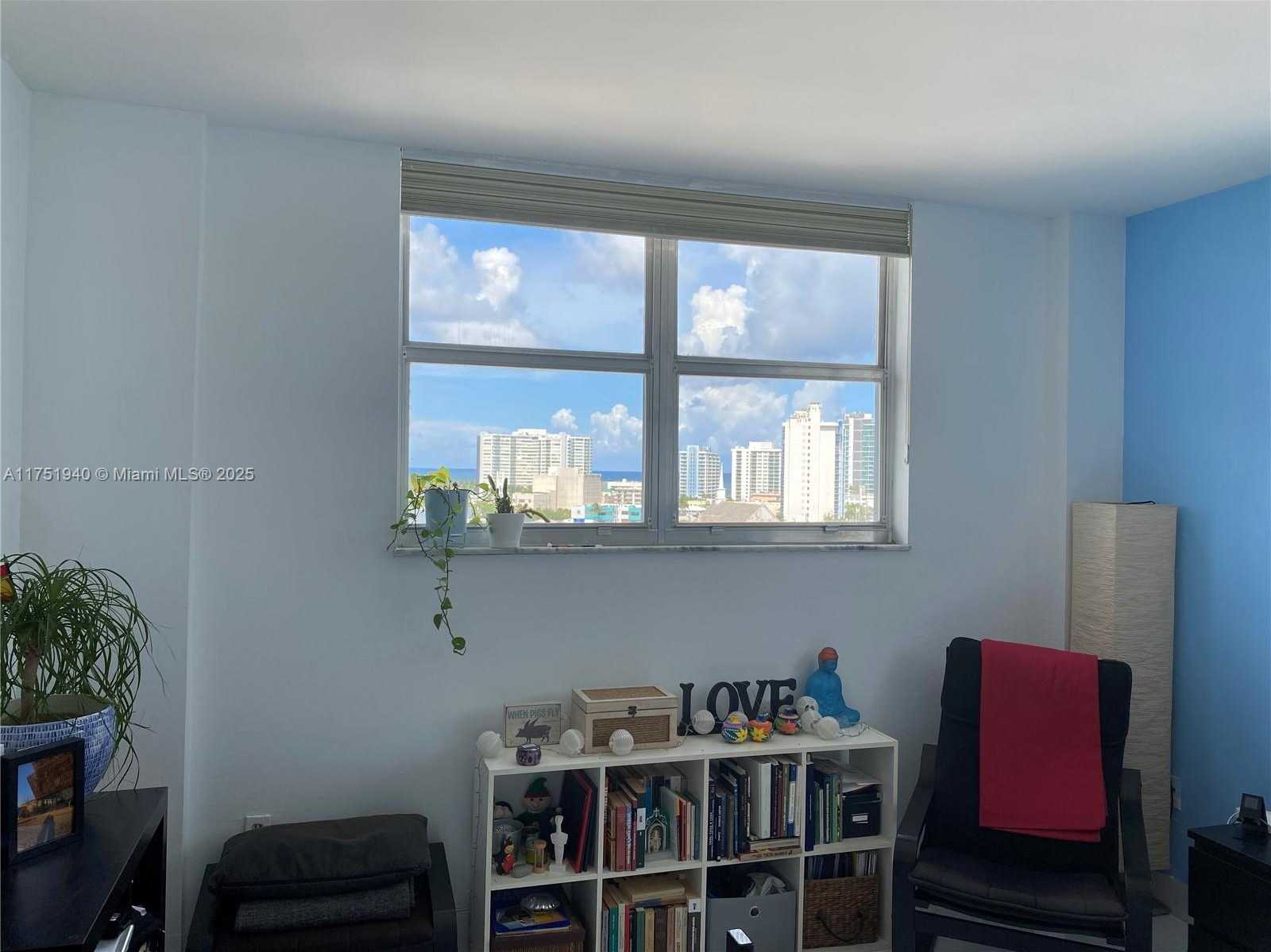 Small Image of 6900 BAY DR #10E, Miami Beach Number 18