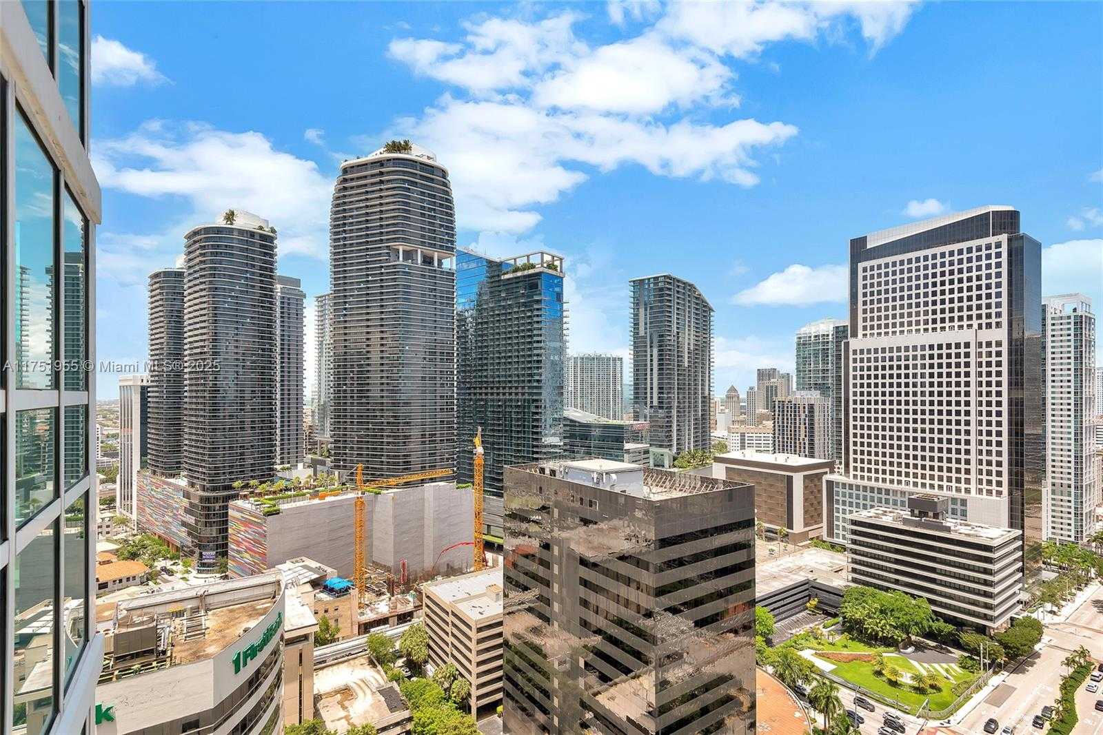 Small Image of 951 BRICKELL AV #2701, Miami Number 13