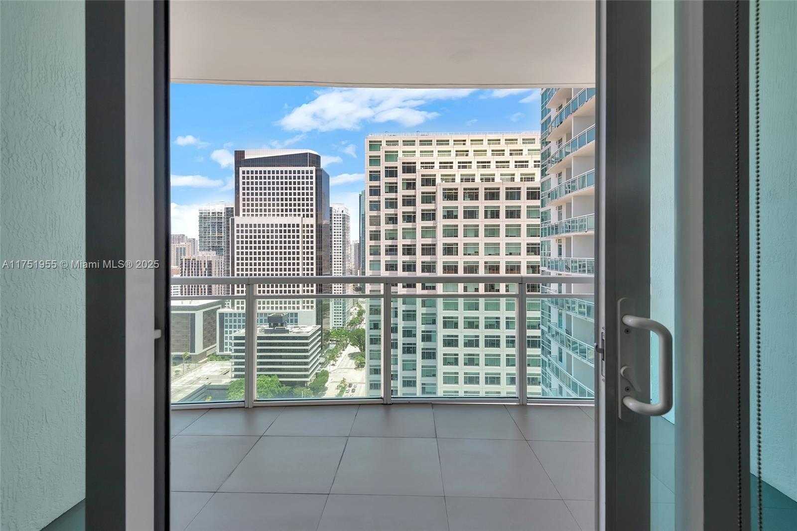 Small Image of 951 BRICKELL AV #2701, Miami Number 16