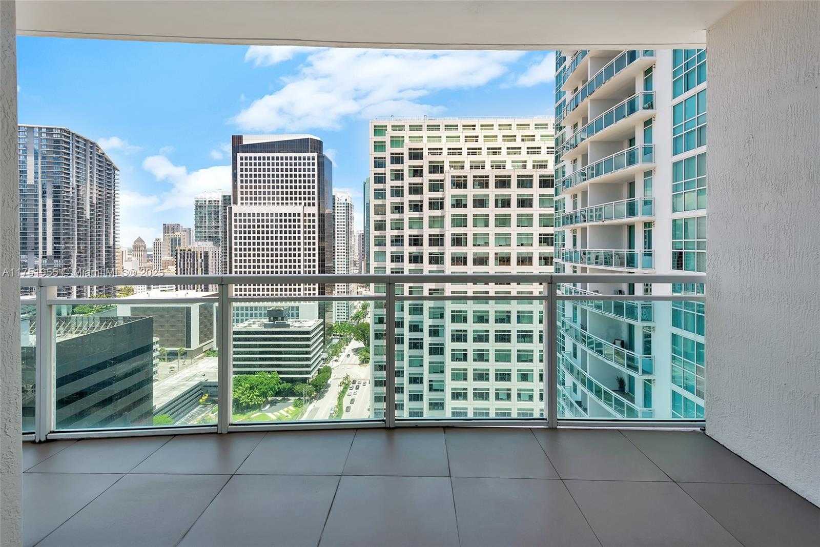 Small Image of 951 BRICKELL AV #2701, Miami Number 17