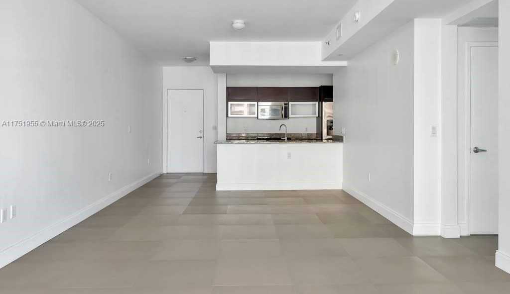 Small Image of 951 BRICKELL AV #2701, Miami Number 18