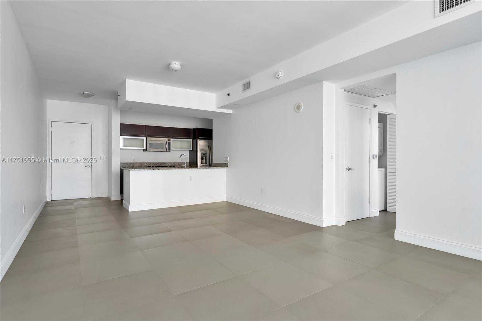 Small Image of 951 BRICKELL AV #2701, Miami Number 20