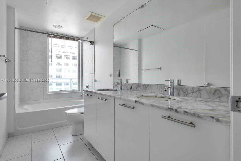 Small Image of 951 BRICKELL AV #2701, Miami Number 25