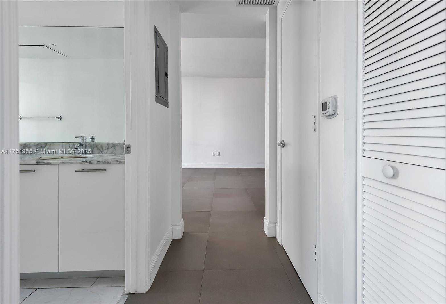 Small Image of 951 BRICKELL AV #2701, Miami Number 35