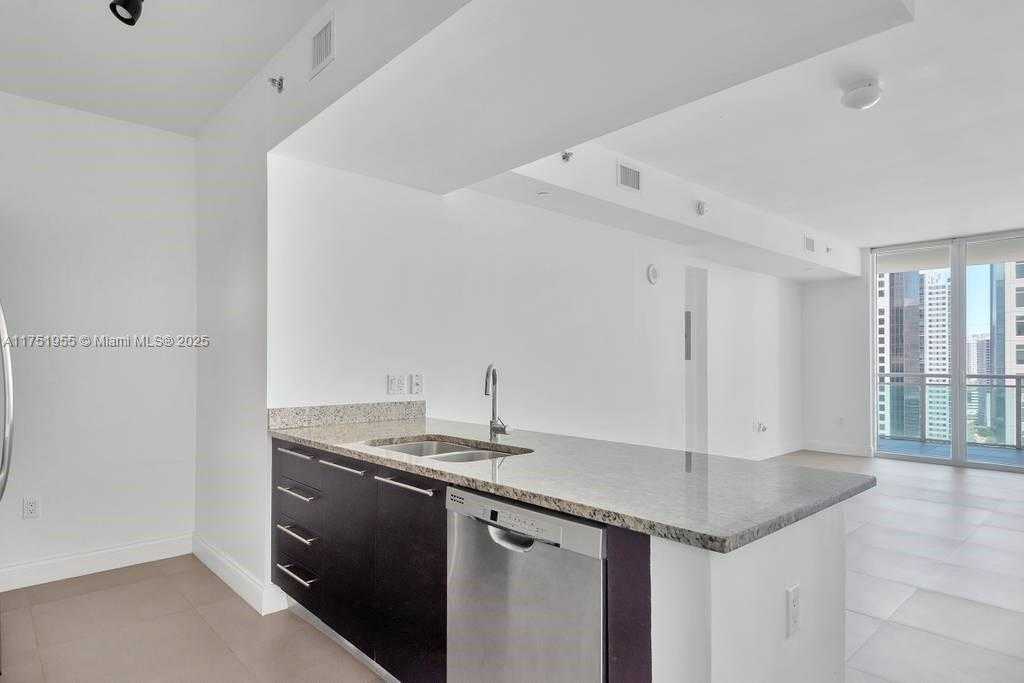 Small Image of 951 BRICKELL AV #2701, Miami Number 4