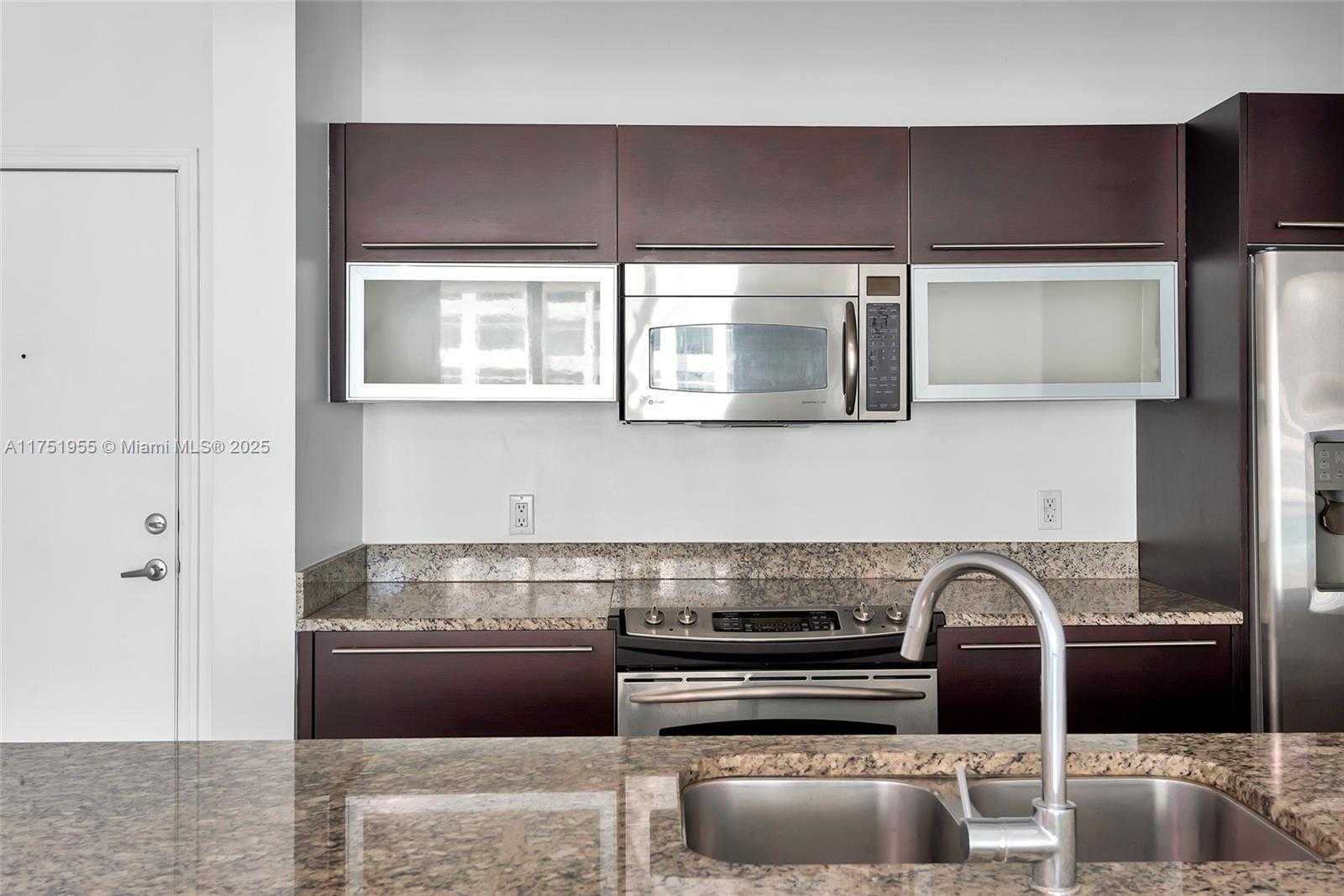 Small Image of 951 BRICKELL AV #2701, Miami Number 7