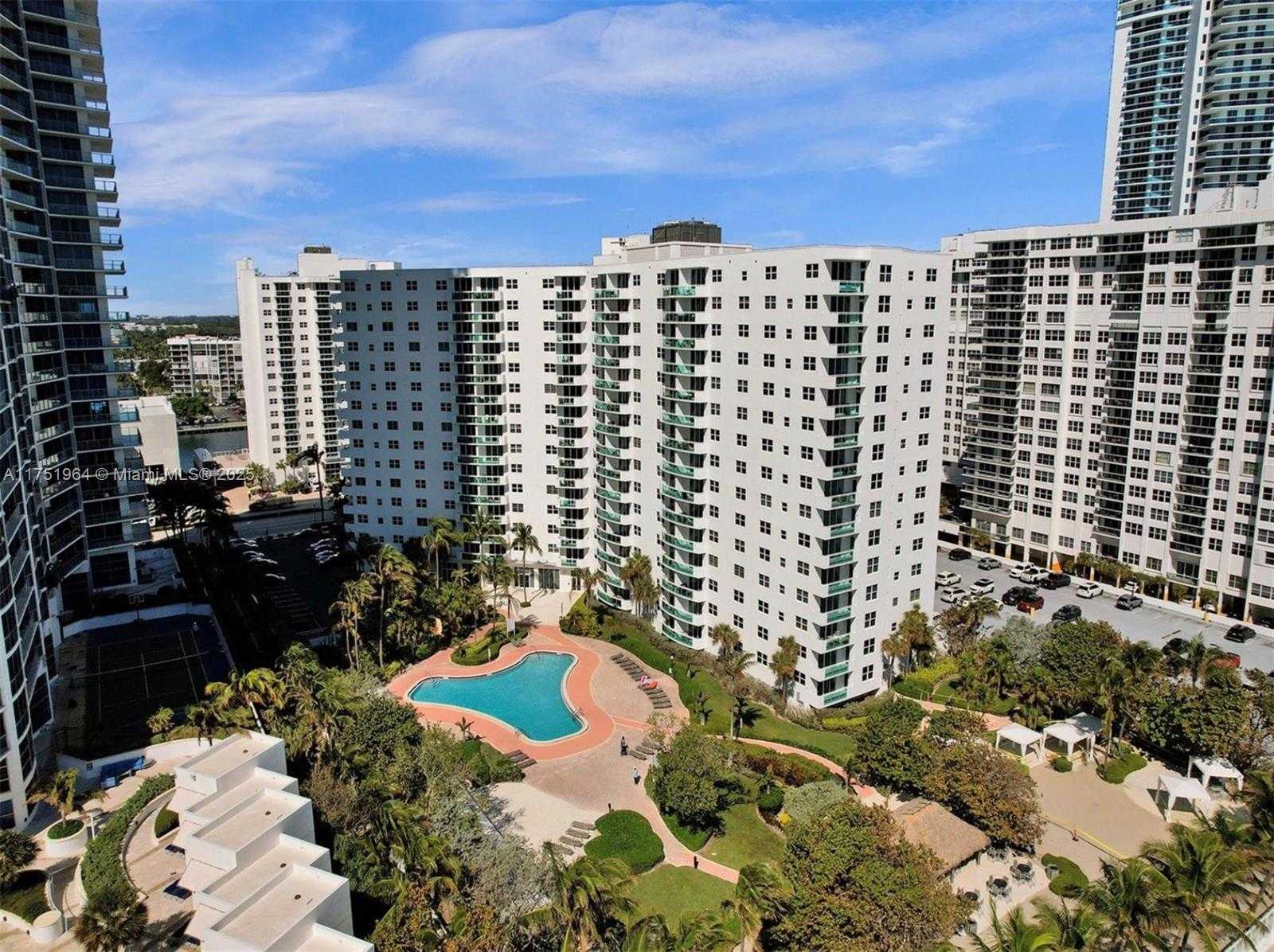 Small Image of 3001 SOUTH OCEAN DR #1001, Hollywood Number 31