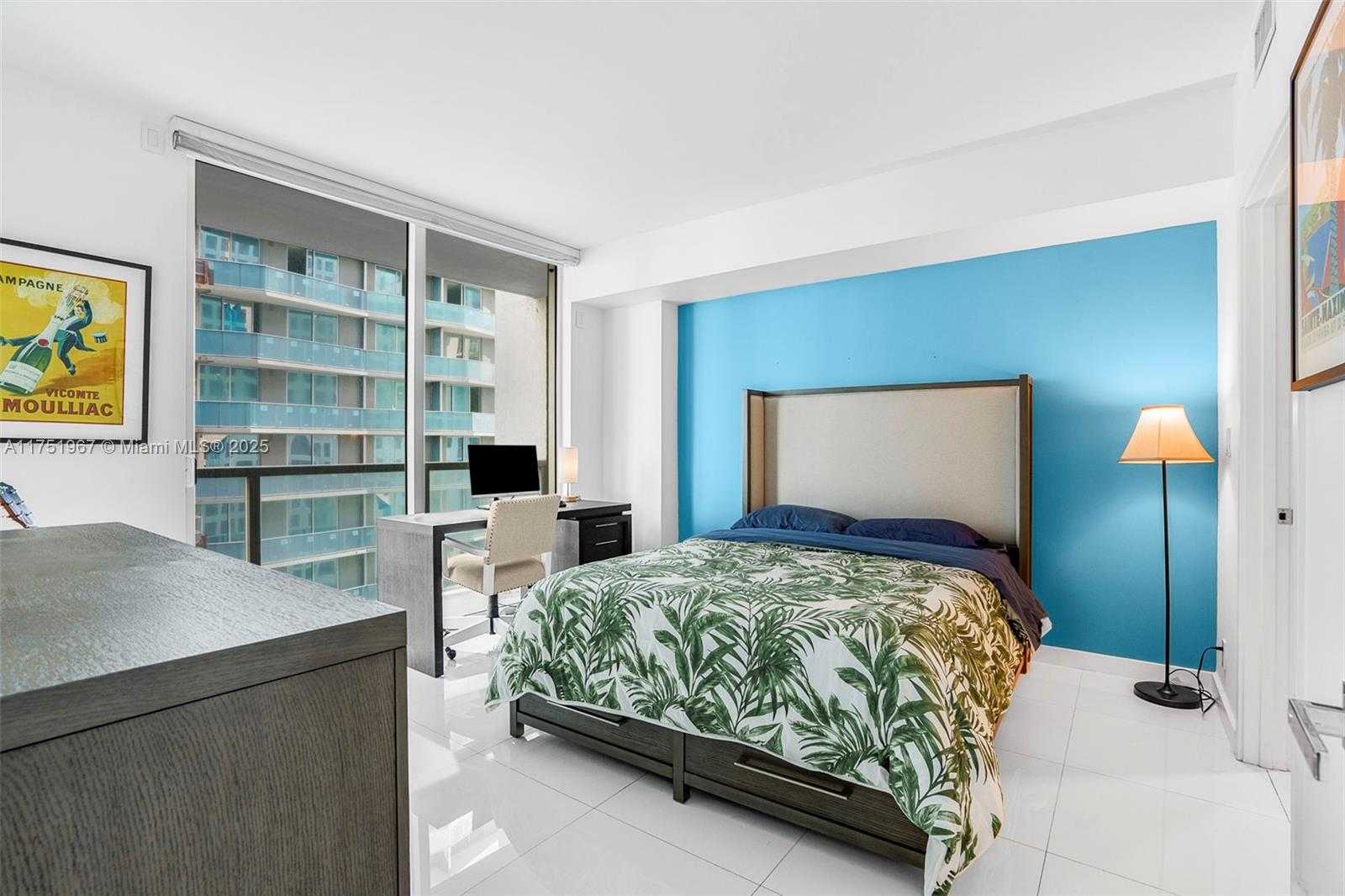 Small Image of 55 SE 6th St, Miami, FL 33131, USA Number 10