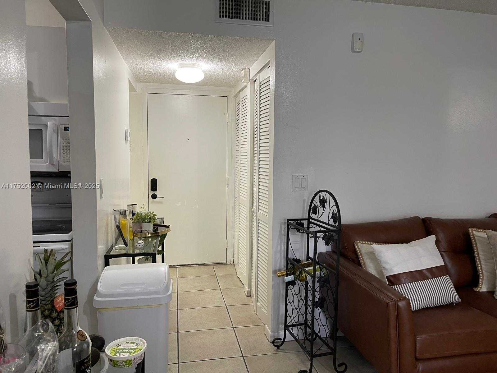 Small Image of 21133 SOUTH WEST 85TH AVE #112, Cutler Bay Number 4