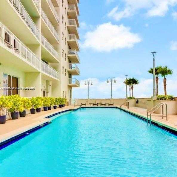 Small Image of 1200 BRICKELL BAY DR #2918, Miami Number 10