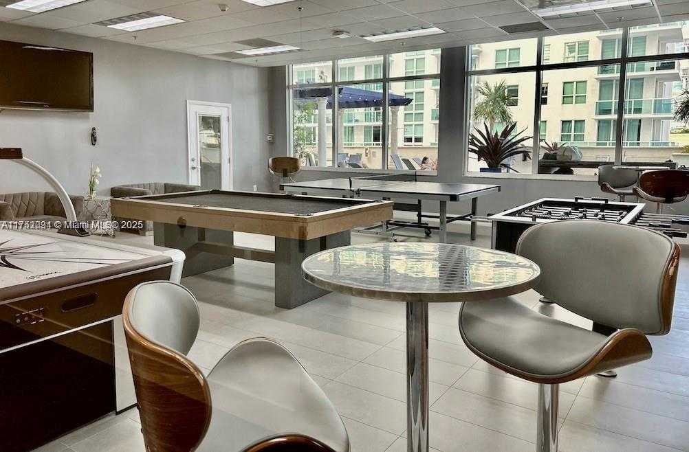 Small Image of 1200 BRICKELL BAY DR #2918, Miami Number 5