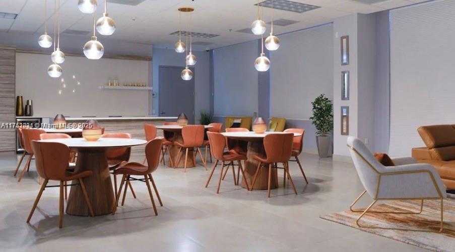 Small Image of 1200 BRICKELL BAY DR #2918, Miami Number 6
